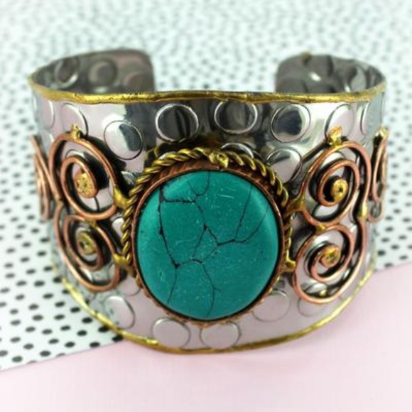 Jewelry - NWT Western Cuff Bracelet
